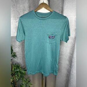 Patagonia Men's Green Hybrid Pocket Responsibili-T-Shirt Short Sleeve Sz Small